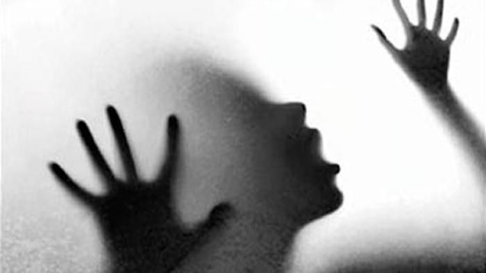 Koalisi Children Protection Malang Raya memberikan pernyataan sikap terkait kasus dugaan kekerasan seksual yang melibatkan dua pimpinan sekolah.
