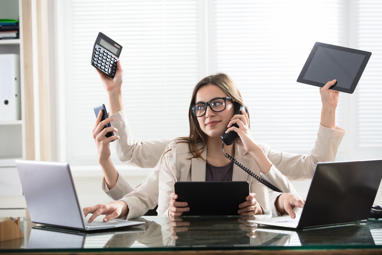 Jika kamu merasa bisa mengerjakan beberapa hal sekaligus itu suatu hal yang baik, waspadailah sederet dampak buruk multitasking ini!