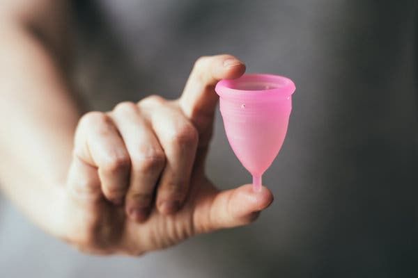 Kawan Puan pernah dengar tentang menstrual cup? Ketahui cara menggunakan cawan mungkin ramah lingkungan ini, maka dijamin bikin bergerak bebas.
