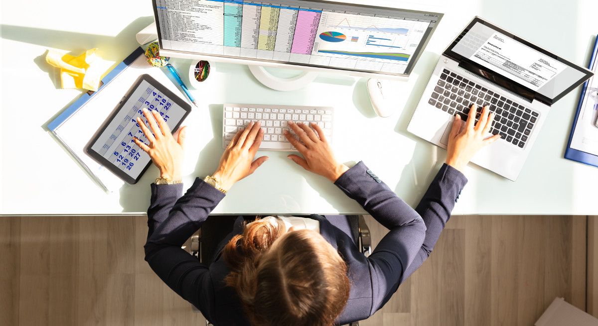 Selama ini,  mitos beredar bahwa perempuan lebih baik dalam melakukan multitasking. Namun dalam penelitian terbaru justru menunjukan sebaliknya. 