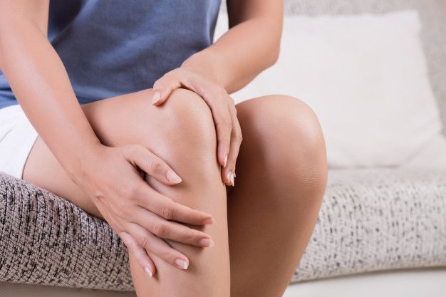 Berikut ini adalah tips lengkap yang dapat dilakukan untuk merawat kesehatan sendi agar terhindar dari risiko osteoarthritis.