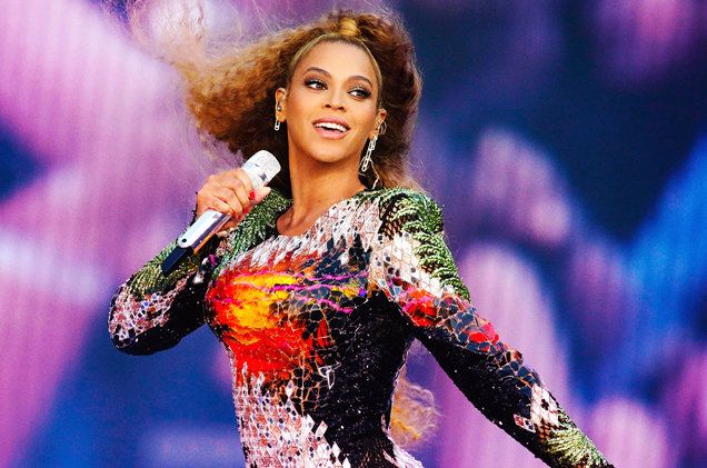 Beyonce alias Queen Bey tak diragukan lagi sebagai ratu musik dunia. Kini, dirinya cetak sejarah dengan menjadi ratu Grammy karena penghargaannya.