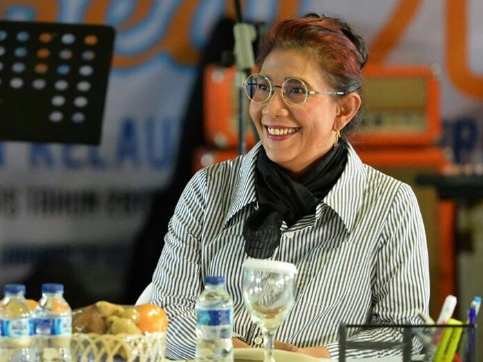 Susi Pudjiastuti berbagi tips memulai bisnis bagi calon pengusaha, salah satunya tidak merasa malu dan gengsi. Yuk, simak!