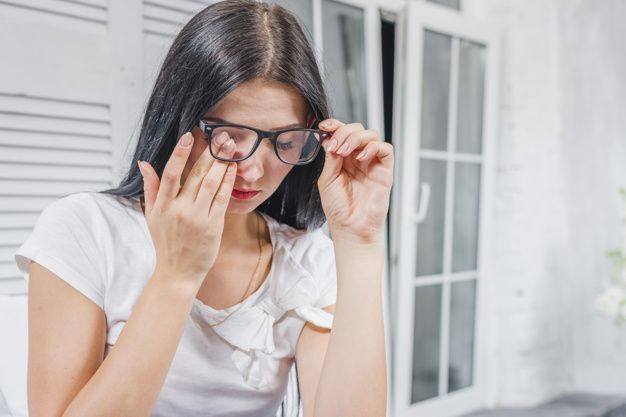 Berikut ini penjelasan mengenai thyroid eye disease, kondisi penyakit mata yang viral di TikTok, simak ya.