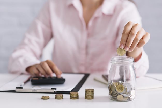 Punya banyak uang seperti para miliarder memang impian semua orang. Untuk bisa mewujudkannya, berikut tips keuangan ala mereka yang bisa kamu coba.