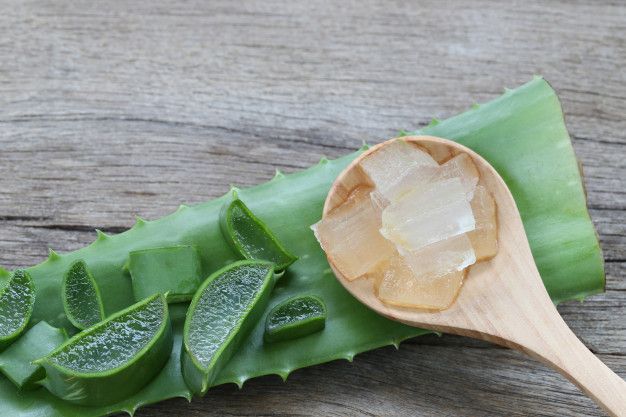 Memiliki alis yang tebal dan indah alami nyatanya sangat mudah. Kamu bisa memanfaatkan bahan alami berikut ini untuk menebalkannya!