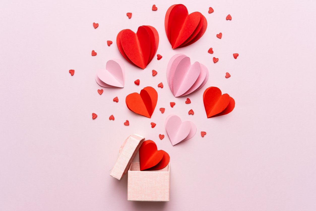 Merayakan hari Valentine 14 Februari, ini dia sejarah perayaannya hingga rekomendasi tayangan romantis buat ditonton bareng pasangan.