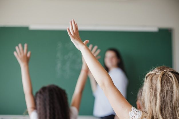 Sebelum menyekolahkan anak, orang tua perlu tahu ini perbedaan PAUD, Kelompok Bermain (KB) dan TK untuk anak. 