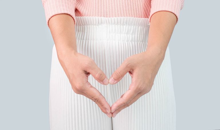Selain dari luar, kamu juga perlu merawat organ intim kewanitaanmu dari dalam. Pilihlah makanan yang bisa membantu menjaga kesehatan vagina.