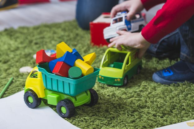 Saat mendesain kamar anak, kamu perlu memerhatikan beberapa hal. Salah satunya memberikan tempat bermain.