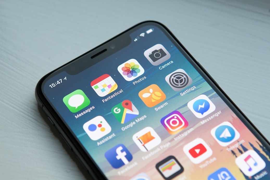 Pandemi Covid-19 mendorong aktivitas dari offline ke online. Karenanya, di masa pandemi ini ada beberapa aplikasi yang naik daun