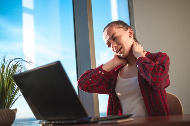 Work From Home bisa memicu burnout. Ambil jatah libur, merawat diri, menetapkan batasan untuk bisa memulihkan diri dari burnout.