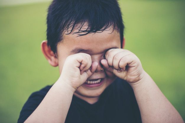Dalam mengasah kreativitas dan kemampuan motorik anak bisa dilakukan dengan melakukan aktivtias eksplorasi belajar dan bermain dengan keluarga.   