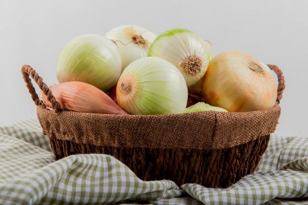 Ada bawang bombai, berikut ini tiga tanaman sayur yang bisa ditanam di dalam pot. Lalu bagaimana perawatannya?