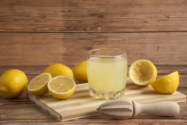 Selain perawatan wajah dari luar, dibutuhkan perawatan dari dalam dengan minuman alami. Simak deretan minuman yang bisa bantu cerahkan kulit.