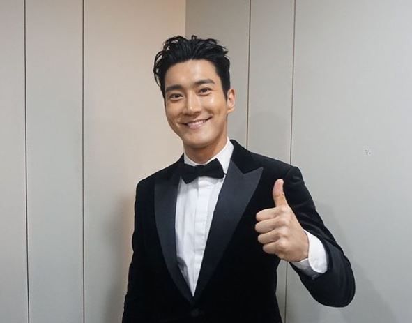 Sempat positif Covid-19, Siwon Super Junior kini sudah selesai menjalani karantina mandiri. Ia dapat beraktivitas kembali sesuai protokol kesehatan.