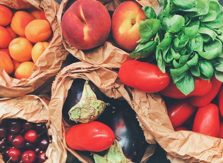 Kawan Puan, ternyata warna pada buah dan sayur mengandung karakter gizi yang berbeda. Cek di sini yuk untuk tahu perbedaannya!