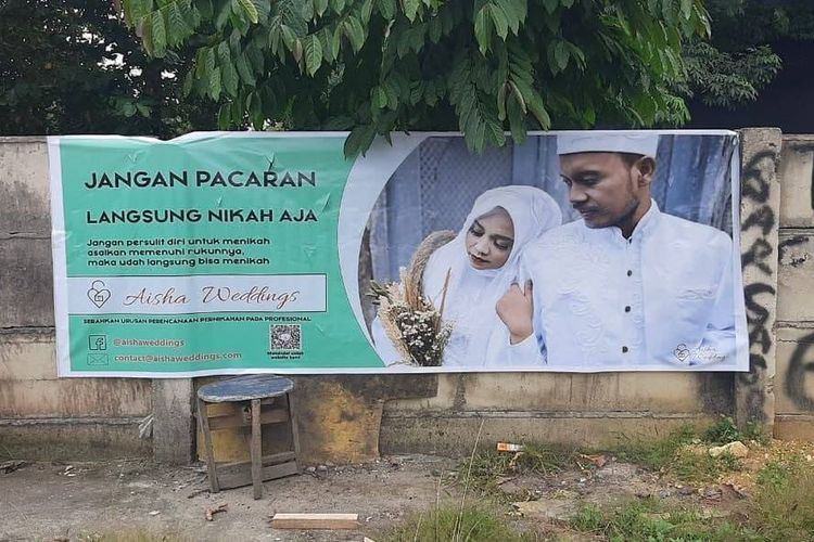 Semenjak promosinya viral, Aisha Weddings dikecam banyak pihak. Pasalnya nikah muda bukan alasan tepat untuk bebas dari jeratan ekonomi.