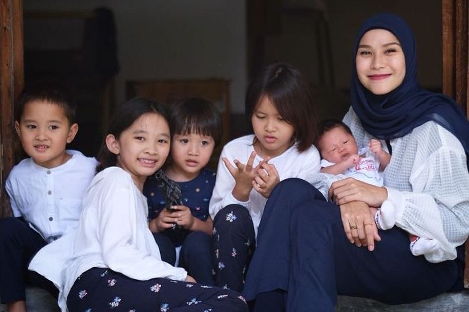 Berita terpopuler Wellness (19/4/2022):  salt therapy seperti yang dilakukan anak Zaskia Mecca. Manfaat squat untuk kesehatan reproduksi perempuann.