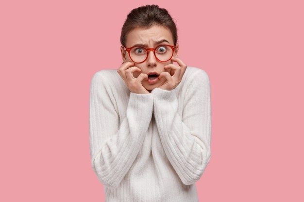 Ada beberapa cara yang bisa kita lakukan untuk menghadapi social anxiety. Oleh karena itu, coba lakukan hal berikut ini, yuk!