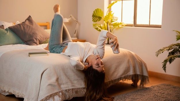 Di tengah pandemi corona aktivitas di luar menjadi terbatas, termasuk liburan. Buat kamu yang ingin liburan, berikut pilihan hotel untuk staycation.