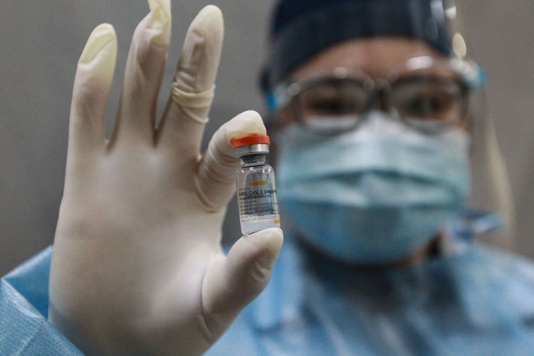 Tak sedikit yang menyebar hoaks atas pelaksanaan vakinasi Covid-19. Salah satunya berita soal kesuburan perempuan yang terganggu akibat vaksin.