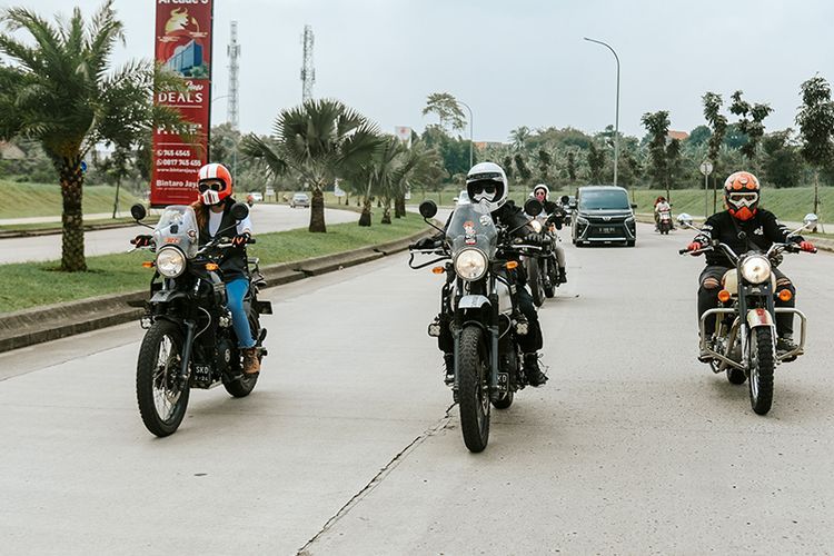 Kawan Puan, sepertinya saat ini berkendara bukan hanya jadi hobi pria aja ya.  Nah tapi ingat untuk mengikuti tips ini agar aman ya Kawan Puan