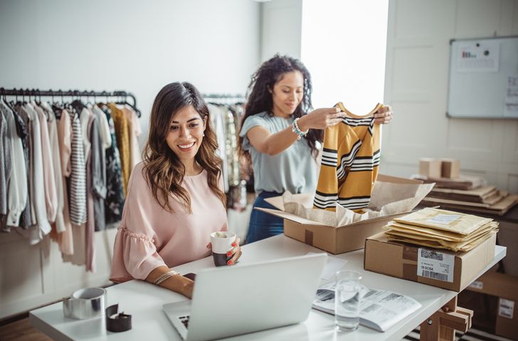 Hilangkan perasaan ragu jika hendak menjalankan bisnis rumahan dengan empat tips bisnis rumahan berikut untuk menghasilkan cuan