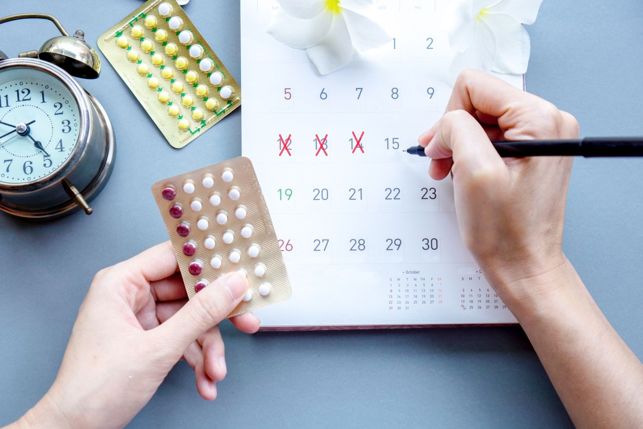 Kawan Puan, di Hari Kontrasepsi Sedunia ini, yuk kenali berbagai jenis alat kontrasepsi hormonal beserta kelebihan dan kekurangannya