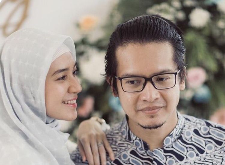 11 tahun membina rumah tangga belum diberi momongan, Dhini Aminarti dan Dimas Seto enggan lakukan program bayi tabung. Ini alasannya.