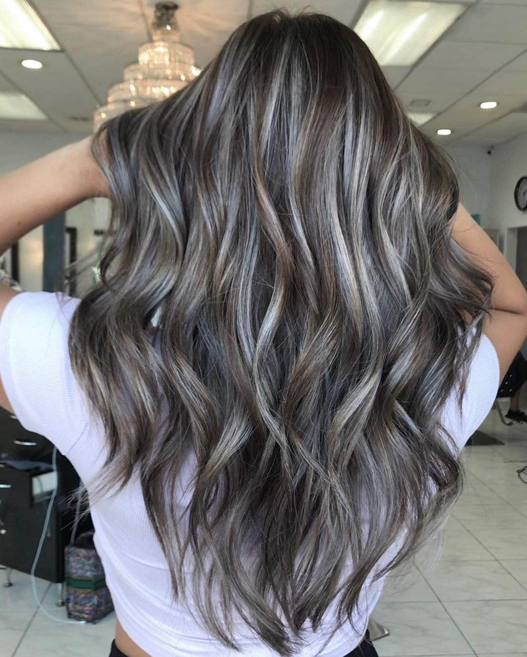 Warna rambut silver grey