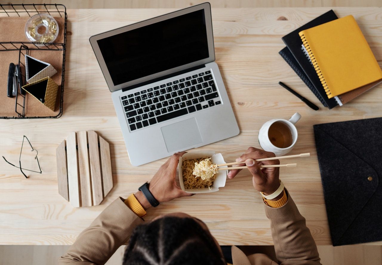 Kawan Puan, inilah manfaat WFA atau work from anywhere yang bisa dirasakan karyawan maupun perusahaan! 