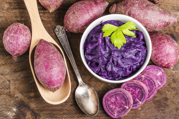 Kawan Puan, berikut ini merupakan makanan yang sebaiknya kamu konsumsi saat hamil ya. Tujuannya agar kamu dan janin ternutrisi dengan baik.