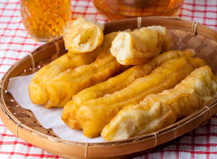 Dalam bisnis kuliner, menjadi mitra GoFood akan membantu kamu dalam menyediakan layanan pesan antar, berikut syarat dan langkah mendaftarnya.