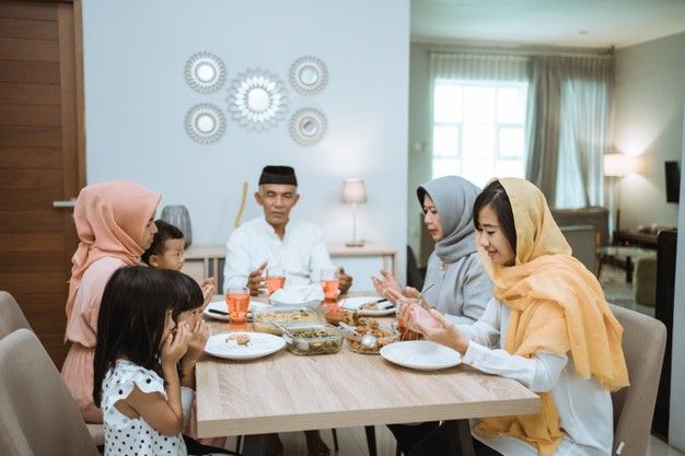 Siapa bilang berpuasa hanya mendapatkan lapar dan haus saja. Ayo, cari tahu manfaat berpuasa bagi kesehatan tubuhmu.
