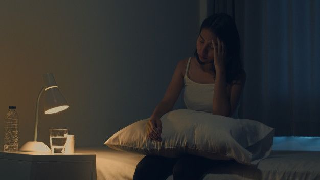 Mendadak bangun tidur akibat mimpi buruk membuat tubuh kita terkejut. Berikut cara yang dapat dilakukan untuk menenangkannya.