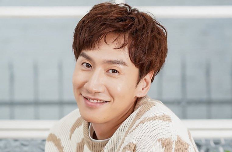 Anggota tetap Running Man, Lee Kwang Soo mengabarkan bahwa dirinya resmi mundur dari acara yang sudah membesarkan namanya itu.