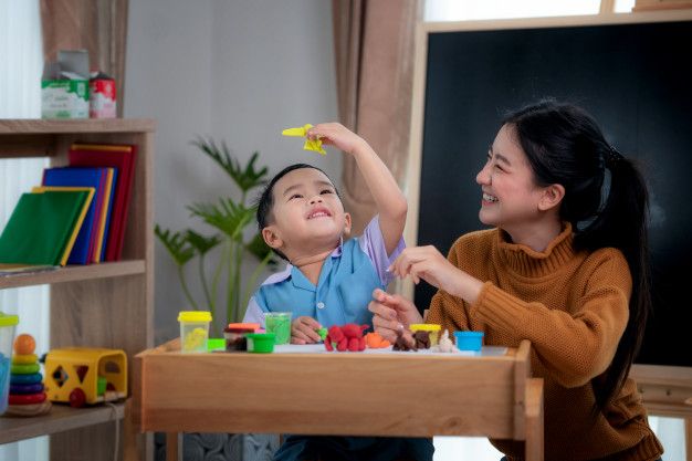 Selain Membuat Pilihan Ini 4 Cara Melatih Anak Berpikir Kritis Parapuan