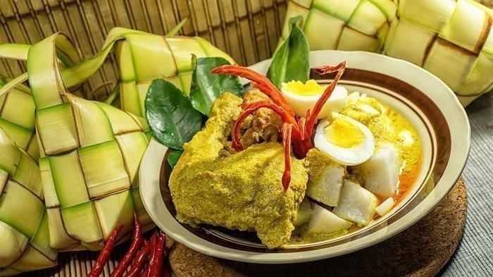 Menjelang Idulfitri, perhatikan kesehatanmu agar tak berlebihan makan makanan bersantan dan tips anti canggung saat kumpul silaturahmi keluarga.