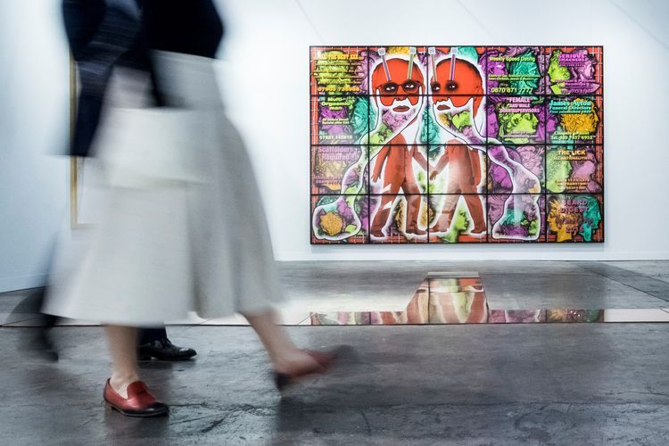 Pameran seni yang digelar di Hong Kong ini bisa Kawan Puan nikmati dari rumah saja. Mumpung weekend, yuk cari tahu cara menikmati pameran seni ini!
