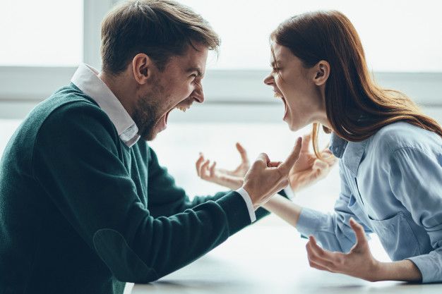 Melepaskan pasangan yang berpengaruh buruk pada kita membutuhkan perjuangan yang sulit. Simak, mungkin kamu mengalami trauma setelah putus!