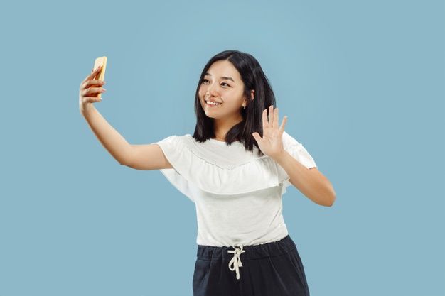 Berikut 2 tipe ponsel yang paling dibutuhkan anak muda, termasuk kamera canggih dan baterai tahan lama!
