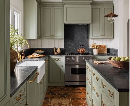 Biasanya kita memang menggunakan warna putih untuk kabinet dapur. Tetapi, selain putih kita juga bisa menggunakan 3 warna estetik berikut ini!