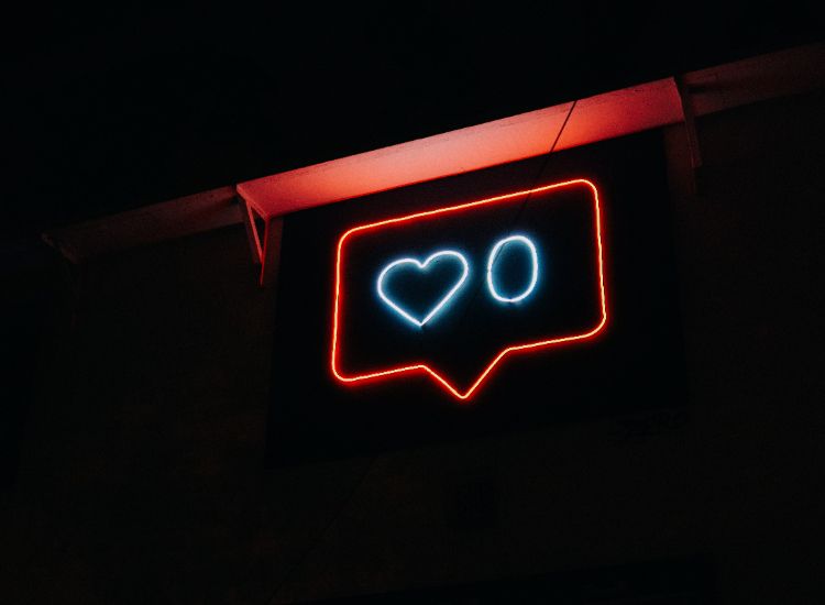 Kawan Puan, Instagram akhirnya merilis fitur penyembunyian likes pada unggahannya. Lantas, adakah pengaruhnya bagi kesehatan mental?