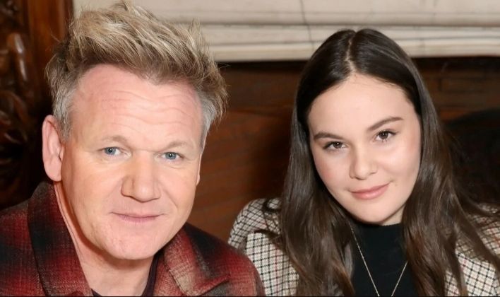 Putri chef terkenal Gordon Ramsay, yaitu Holly, menceritakan kekerasan seksual yang traumatis di podcastnya. Simak ceritanya!