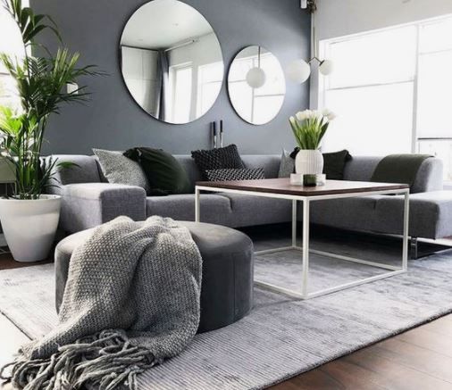 Sofa sebaiknya tidak diletakkan mepet dengan dinding karena alasan ini menurut ahli dan desainer interior!