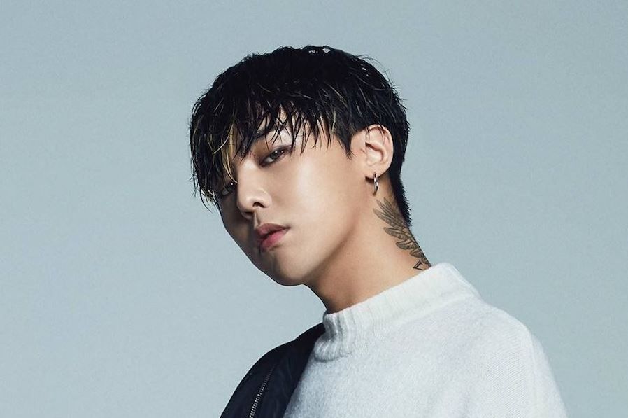 Dijuluki King of Fashion, G-Dragon memiliki selera fashion yang unik. Seperti apa penampilan quirky style G-Dragon?
