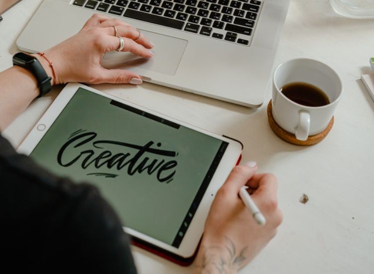 Jangan lewatkan Tinkerlust membuka lowongan kerja untuk Content Creator dan Photographer, ini persyaratannya.