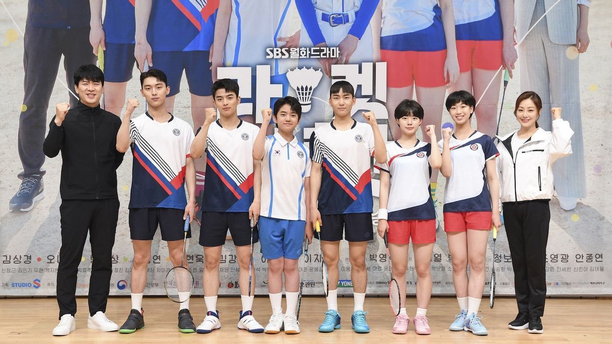 Episode kelima serial drama Korea alias drakor 'Racket Boys' dianggap melecehkan Indonesia sehingga membuat stasiun televisi SBS meminta maaf.