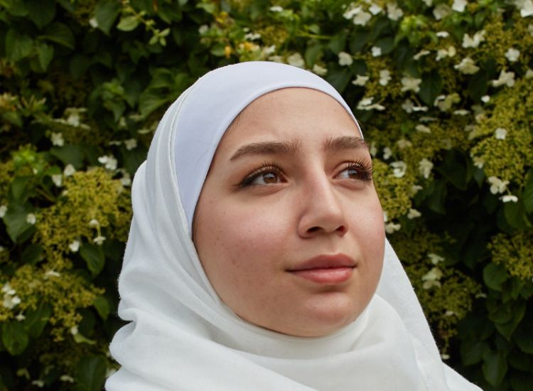 Kawan Puan, Maya Ghazal membuktikan latar balakangnya sebagai pengungsi asal Suriah tidak menghentikannya meraih mimpi menjadi pilot.